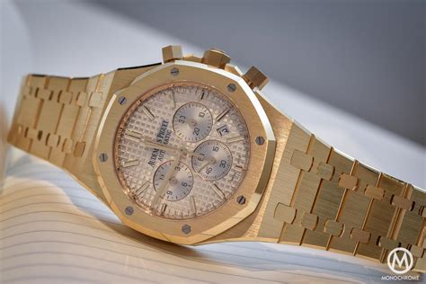 Audemars Piguet Royal Oak Yellow gold automatic watch 37MM .